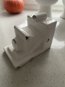 Aparat biały retro ceramiczny figurka dla fotografa 