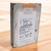 Dysk twardy IBM SAS 73,4 GB 15k 3,5 26K5841 HUS153073VLS300 cztery