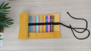 Piórnik zwijany etui na kredki organizer 