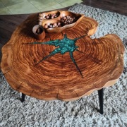 Stolik kawowy z drzewa OLIWNEGO 