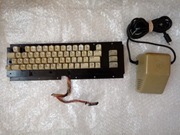 Klawiatura Commodore C64c i zasilacz C64.