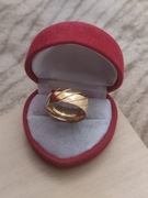 Śliczny pierścionek obrączka stal nierdzewna kolor złoty cudo okazja