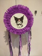 Piniata Kuromi fioletowo czarna z tasiemkami 