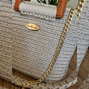 Torebka w kolorze jasnego beżu wykonana ręcznie na szydełku 