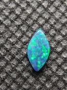 Opal australijski dublet kamień szlachetny A5 idealny do biżuterii