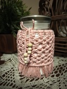 Sweterek, lampion makrama,  otulacz do świecy różowy.