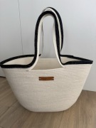 Torebka damska typu koszyk