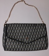 Cesare Paciotti 4US - piękna szaro-czarna kopertowa torebka na łańcuszku