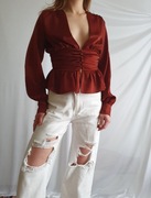 Brązowa bluzka z marszczeniem i głębokim dekoltem In The Style XS 34