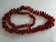 KORALE Z BURSZTYNU W KOLORZE KONIAKOWYM