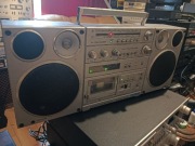 Radiomagnetofon Condor.