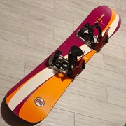 Deska snowboardowa  NEXT  + wiązania. 152 cm