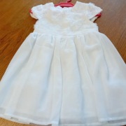 [piękna biała na podszewce z koronka i tiulem rozmiar  92cm