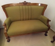 Sofa i dwa krzesła w komplecie 