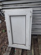 Okno pcv 86 x 55 cm z poliwęglanem