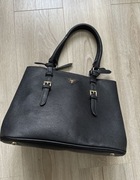 Czarna torebka Prada 