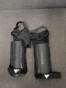 Ochraniacze piłkarskie Adidas czarne