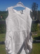 Piękna mieniąca się w słońcu sukienka 8 lat