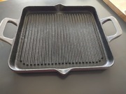 Patelnia żeliwna La Cuisine do grillowania.