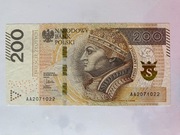 Banknot 200zł AA2071022 pierwsza seria emisyjna 2015