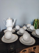 Stary porcelanowy serwis do kawy herbaty biały złocenia Vintage