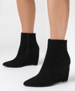 CZARNE BOTKI NA KOTURNIE ZA KOSTKĘ 36 