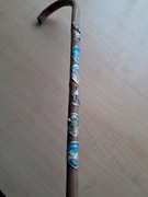 Klasyczny Wanderstock czyli laska turystyczna.