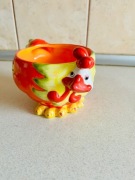 Ceramiczna osłonka / doniczka kurka – kolorowa dekoracja