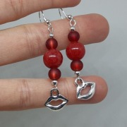 Kolczyki Czerwone usta, Jadeit, szkło lodowe, karminowy Handmade styl retro