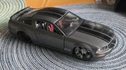 Model Ford Mustang 1:24