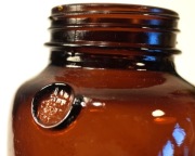 Stara Butelka na Substancje Zakazane z Miejscem na Plombę Brak Sygnowań