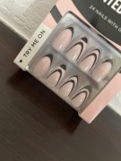 Sztuczne paznokcie tipsy