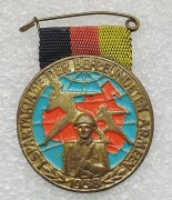 Medal/odznaka I Letniej Spartakiady armii zaprzyjaźnionych w 1958 roku. NRD