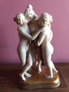 Trzy gracje : figura wg A. Canovy