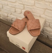 Högl klapki ze skóry naturalnej 37