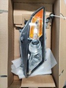 Honda Odyssey2011-2017 reflektor prawy, zderzak pr