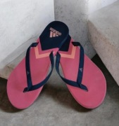Japonki adidas Eezay Flip-Flops markowe klapki r 42 27cm na basen pianka