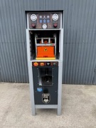 Prasa do klejenia spodów maszyny obuwnicze Iron Fox AS1800 K47 CE Funk