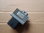 PRZEKAŹNIK ŚWIEC dacia Renault 110678071R 1106700Q0E ORYGINAŁ