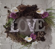 Wianek, ozdoba, zawieszka, modrzew, szyszki, napis love