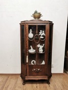 Dębowa przeszklona witrynka serwantka  648 /2024