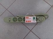 Zielona listwa zasilająca Hykker  z 5 gniazdami  oraz porty USB-A i USB-C 