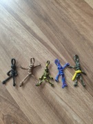 Breloczki na klucze z paracordu