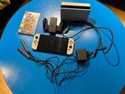 Nintendo Switch OLED + akcesoria + gra Super Mario 3D World 