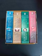 George R. R. Martin's A Game of Thrones 4-Book Boxed Set