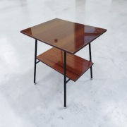 Stolik vintage RTV w stylu Mid-Century z PRL 