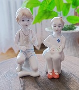 Para dzieci chłopiec dziewczynka porcelana zabytkowa ARPO Rumunia PRL 