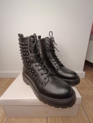 Czarne botki płaskie Liberation DeeZee