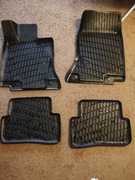 Dywaniki oryginalne jak nowe Mercedes Klasa C 206 gumowe