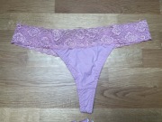 Stringi damskie używane